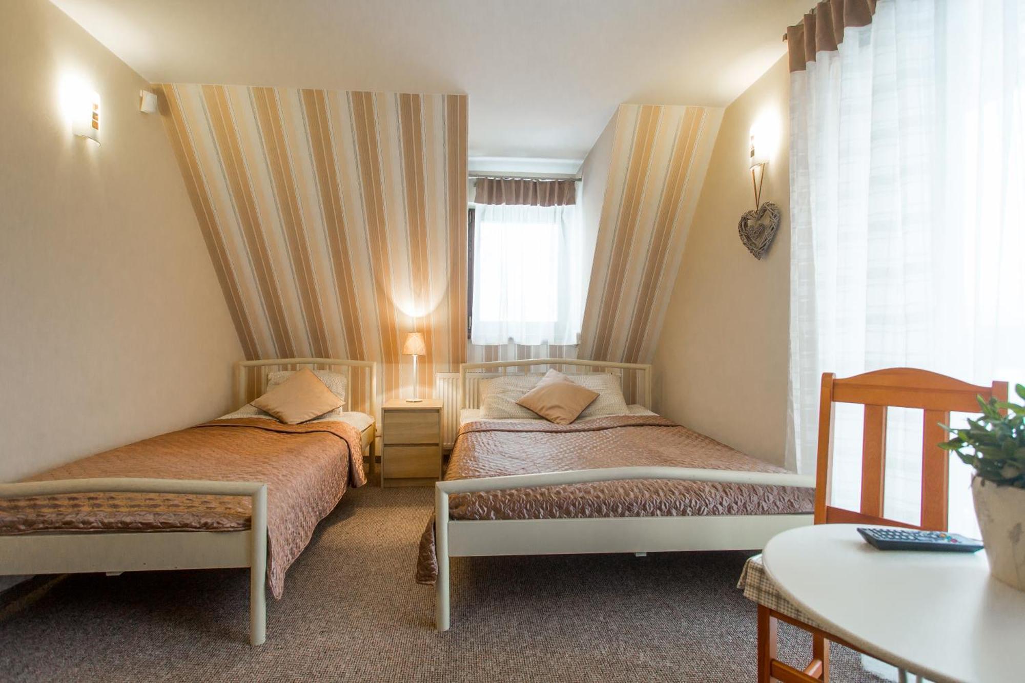 U Kruka Panzió Groń Kültér fotó
