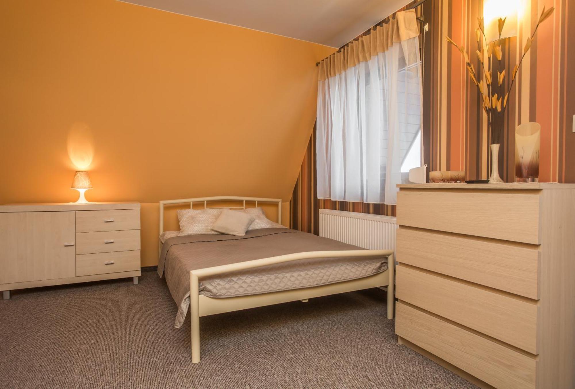 U Kruka Panzió Groń Kültér fotó